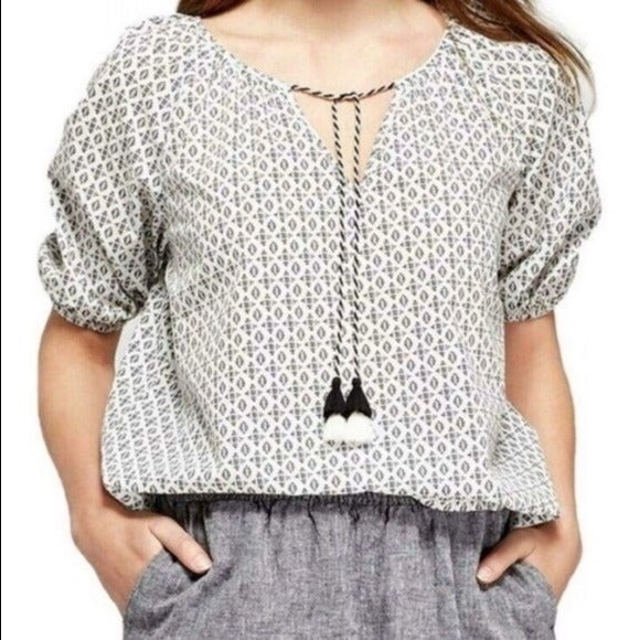 a new day Tops - A New Day Tassel | Boho Tassel Puff Sleeves Blouse | XXL